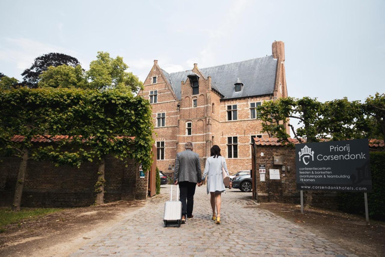Priorij Corsendonk Hotel Oud-Turnhout Exterior photo